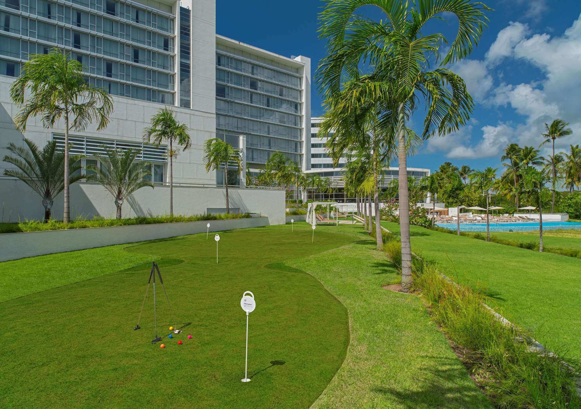 Sheraton Reserva Do Paiva كابو دي سانتو اغوستي المظهر الخارجي الصورة Golf course at the Atlantis Paradise Island
