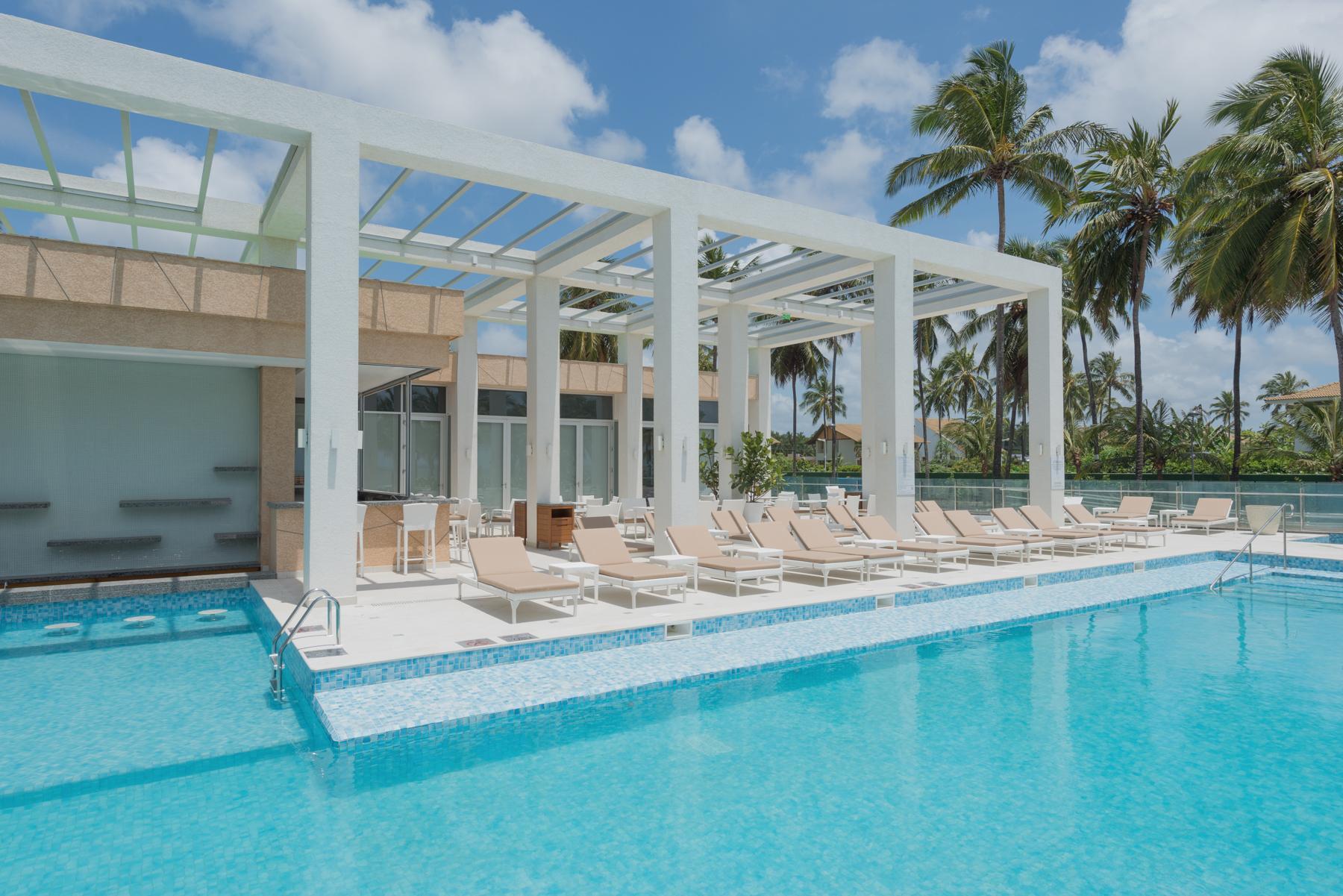 Sheraton Reserva Do Paiva كابو دي سانتو اغوستي المظهر الخارجي الصورة The swimming pool at the hotel