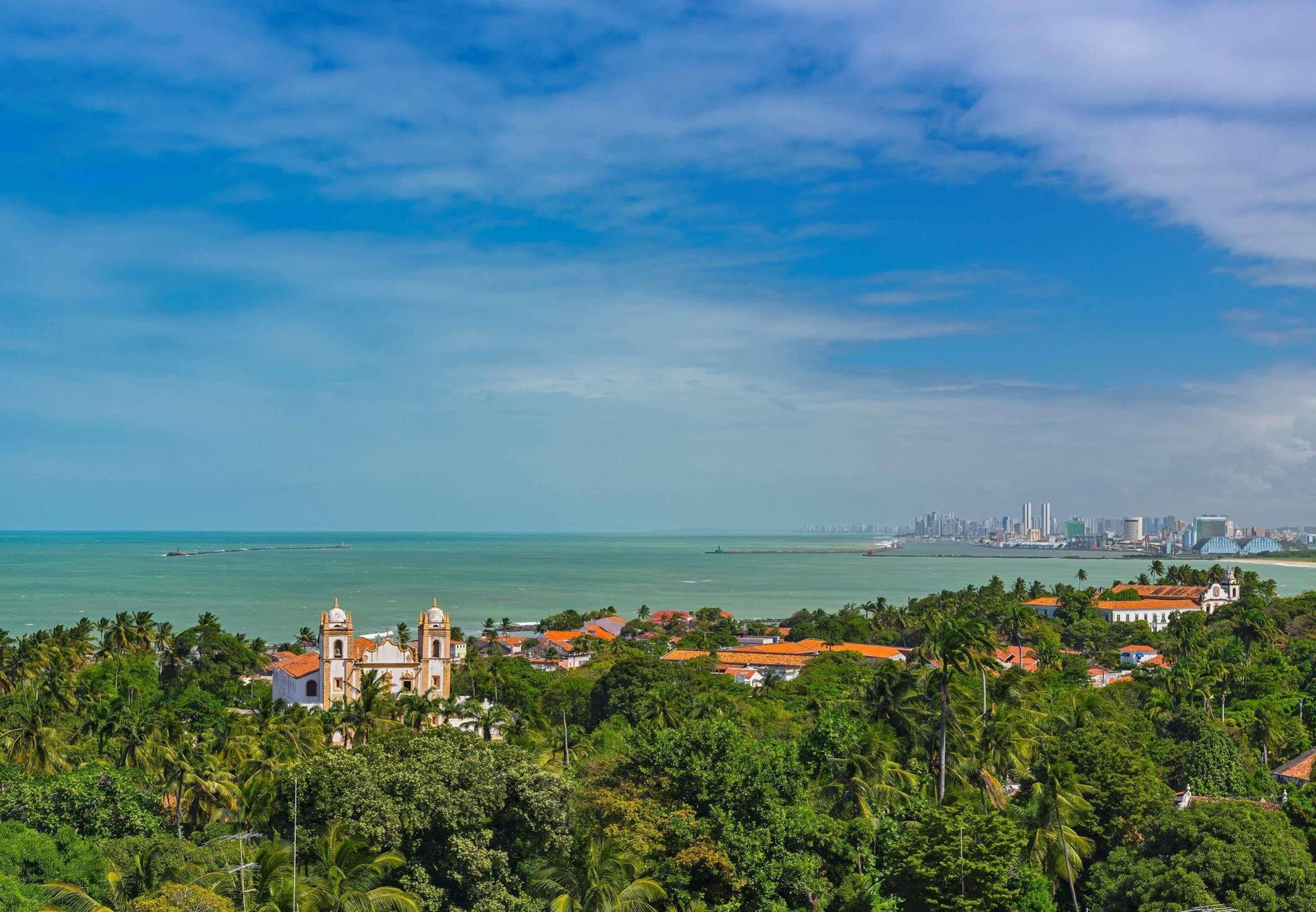 Sheraton Reserva Do Paiva كابو دي سانتو اغوستي المظهر الخارجي الصورة View of the city from the hill of the same name